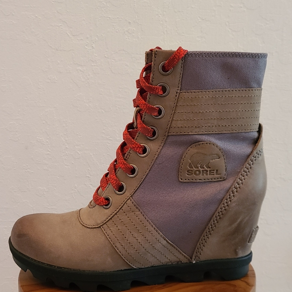 Sorel Lexie Wedge bootie 8.5